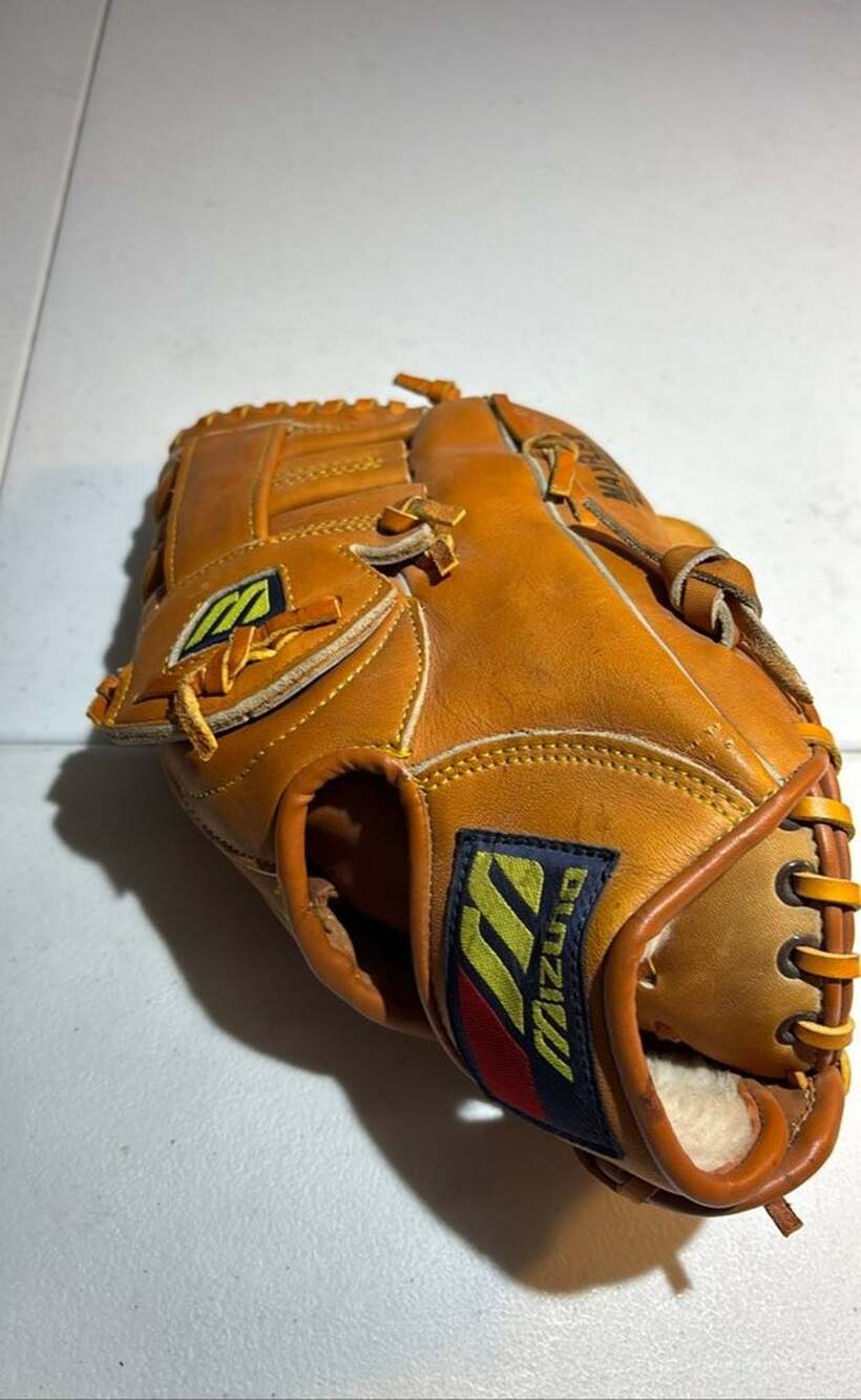 Mizuno MZ1112 Steerhide Baseball Glove Flex Palm